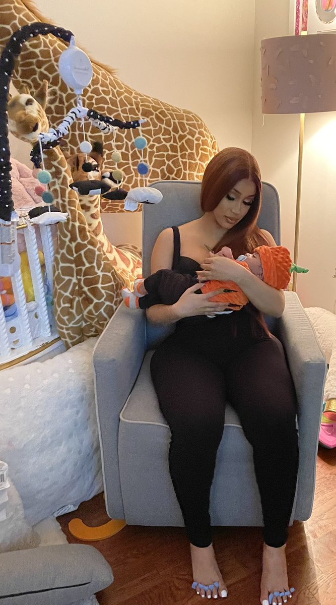 iamcardib's tweet photo. I wanna be this thick again https://t.co/CoCgRVOlyA