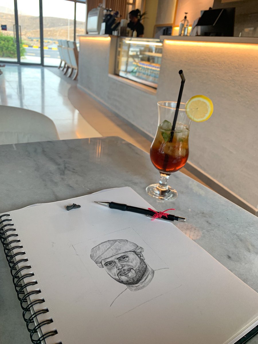 lvoxl's tweet photo. Continue👨🏻‍🎨
.
 #قابوس_بن_سعيد https://t.co/CMoRf3rIvC