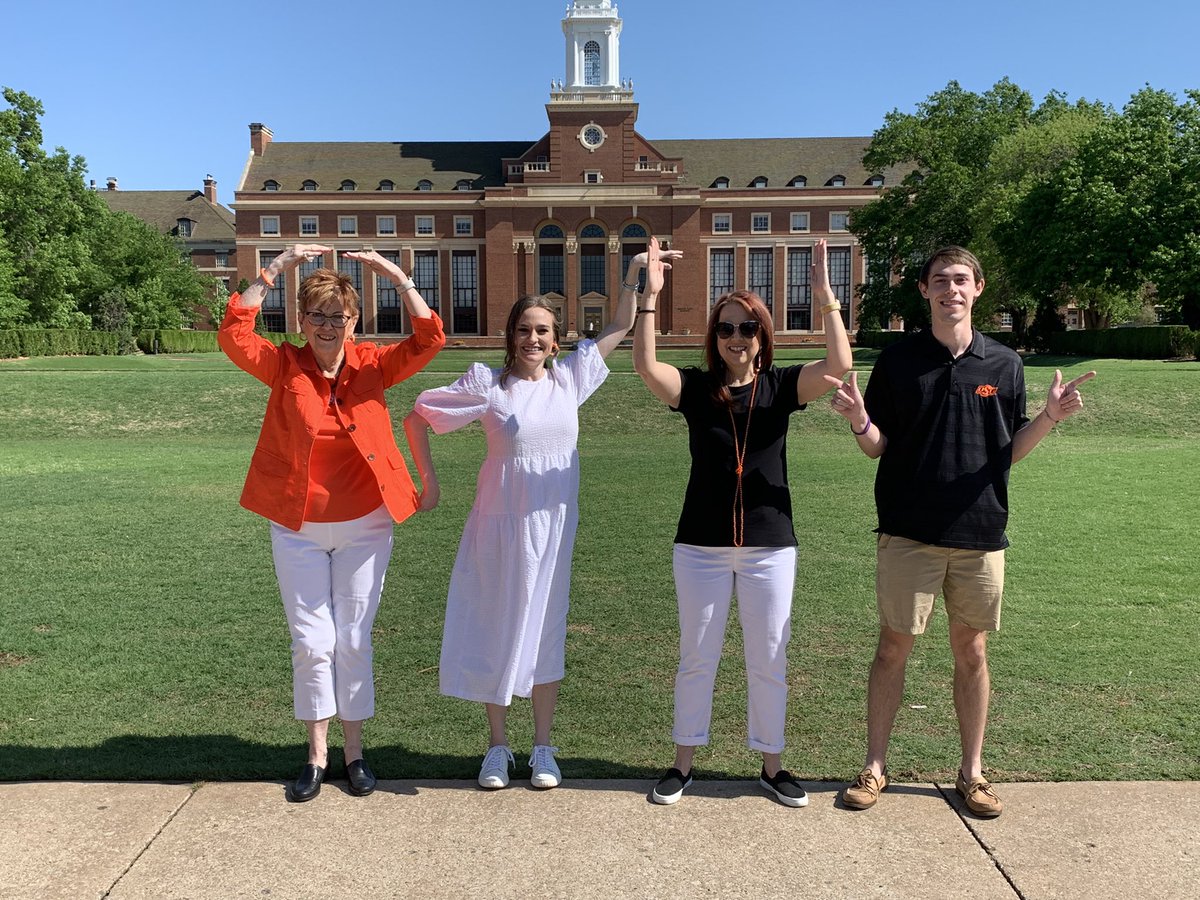 kcene_'s tweet photo. Ready to celebrate our girl! #okstate22! https://t.co/LdRdfT2758