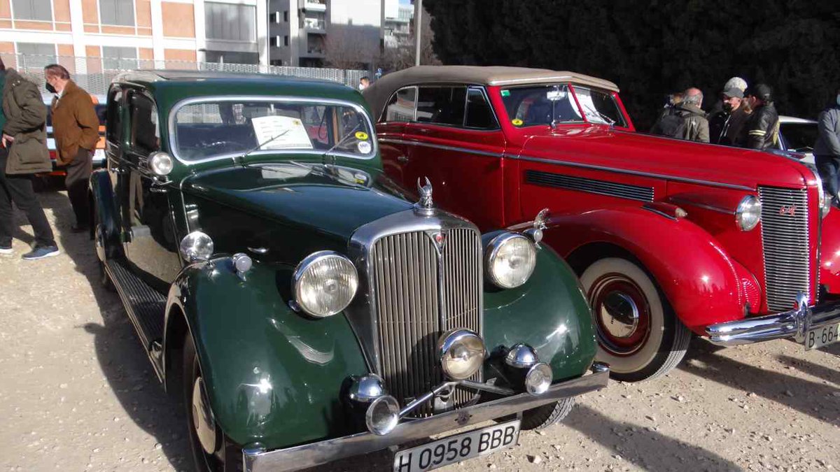 🚘 Los #automóviles clásicos más bonitos están en la plaza Cervantes de #Alcalá este fin de semana, en una gran exhibición gratuita de #coches de época. #Madrid <a href="/AHTurismo/">Turismo Alcalá de Henares</a> #ComunidadMadrid #turismo #planes <a href="/AytoAlcalaH/">Ayuntamiento de Alcalá de Henares</a>

masinteresmadrid.com/alcala-de-hena…