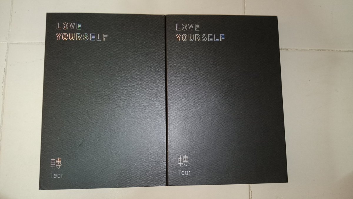 KimV_9_5's tweet photo. อัลบั้มเปล่าTear
ซ้ายver.R ขวาver.T
มีตำหนิไม่มาก
เดมมาสอบถามได้นะคะ
verละ150ส่งฟรีค่ะ
ช่วยรีหน่อยค้า🙏🏻💜
#อัลบั้มบังทัน #อัลบั้มเปล่าบังทัน #อัลบั้มbts #ตลาดนัดบังทัน ตามหา https://t.co/tTpHXmQgnU
