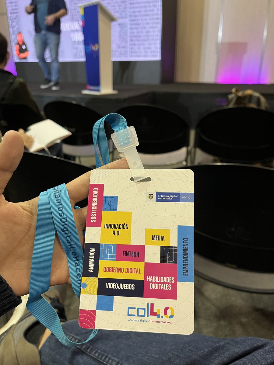 NelsonTrillos's tweet photo. Que bueno venir a estos eventos y encontrar tanto talento @Col4punto0 #Colombia40 🚀🇨🇴 https://t.co/JFD770FTLo
