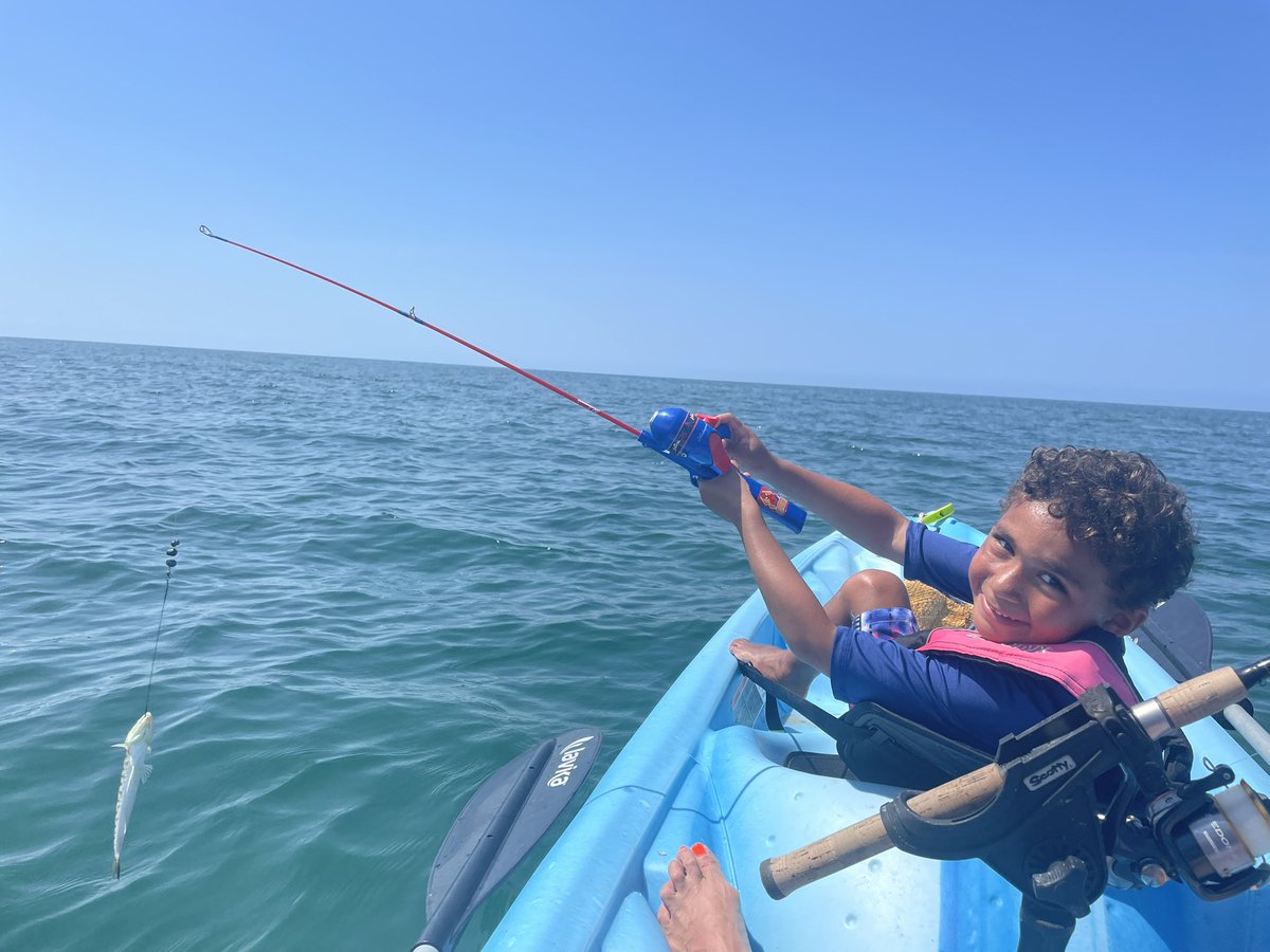 CoachAB34's tweet photo. Fish fear him. Other men want to be him. 🐟🐠🎣 #BeingButler #WeFish #KayakFishing #BlessedBeyondMeasure https://t.co/HI1xDbGWfy
