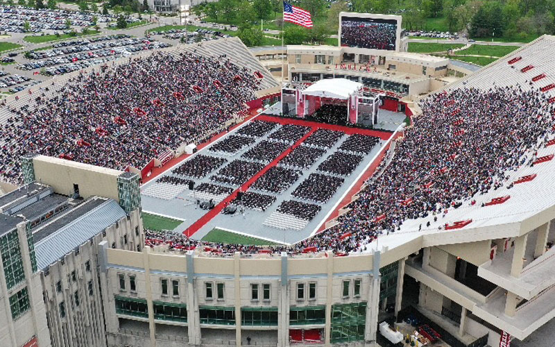 Teresa_Mackin's tweet photo. There's just something awesome and special about commencement ceremonies. They're so full of hope, potential and promise. Congratulations, graduates!! 📷 by Chris Meyer, Indiana University. https://t.co/EUIeH1XXUh