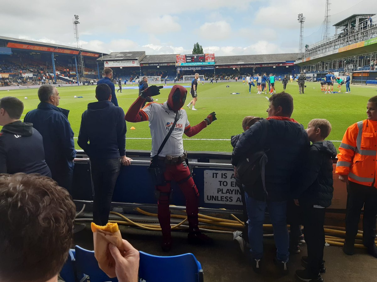 lutonsdeadpool's tweet photo. What a great day, got to meet my new friend @GaryAlanMcPheat lovely man who's a huge @LutonTown fan..... Maybe a bigger fan for us than @Wrexham_AFC! We're in the playoffs now, you can almost smell the prem! π§‘π©π§‘π©π§‘π© #LUTREA #ltfc #lutondeadpool #newfriendship https://t.co/TWNzOlnbSA