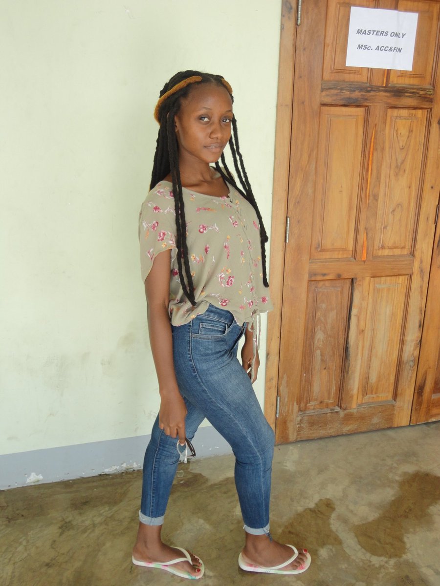 itsposhly's tweet photo. Definition of beauty ♥️♥️
#modeling #model #fashionstyle #FashionFriday #girlsfight #GirlsWhoCode #trouser #tshirt #sandel #Barbie #universitywars #university https://t.co/Kx5t5KrXGz