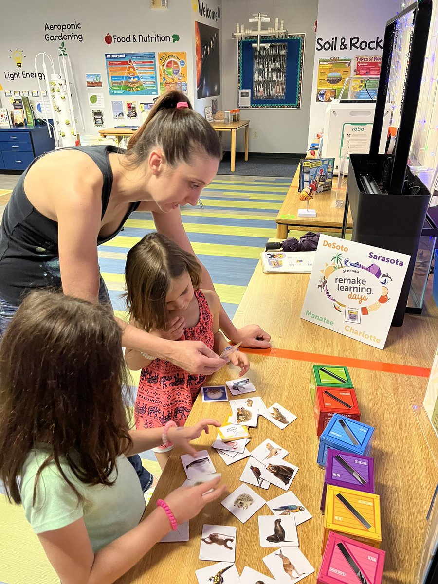Rain didn’t keep these families away from an AWESOME STEAM up Saturday!  So much learning! And a bus to take families to the Florida House and the Fab Lab. #remakedays #suncoastremakedays <a href="/suncoastCGLR/">Suncoast GL Reading</a> @ThePattersonFoundation <a href="/snations1/">Shannon Nations</a>
