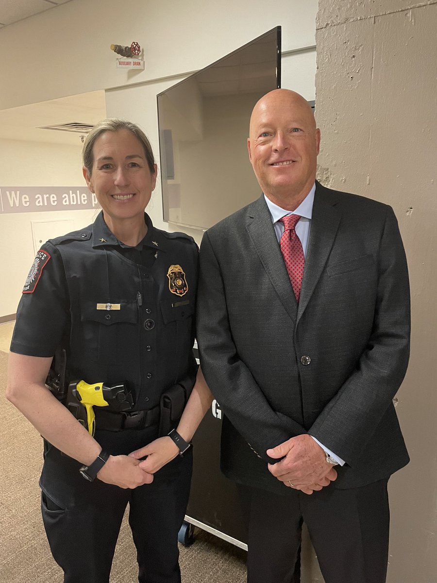 jill_lees's tweet photo. Honored to have met the IU Commencement speaker this morning, Disney CEO, Bob Chapek.  We both attended George Rogers Clark High School and are both proud alumni of Indiana University, College of Arts and Sciences.  #IUPD #Disney https://t.co/WU39xr7Ofs