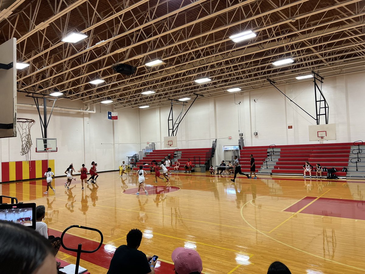 Today’s view 🏀🤩 #BigSisDuties #HappySaturday