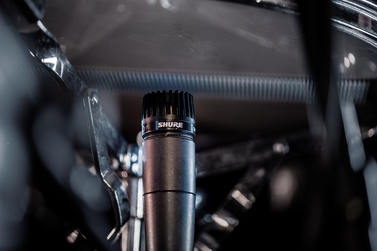 shure's tweet photo. The single most versatile microphone. As #IconicMicWeek carries on, we're celebrating the SM57! Trusted by popes and presidents, perfect for snares and guitar cabs: this one really can do it all. Learn more: https://t.co/KsgKoYRBPv https://t.co/Nrv7nXfL7B
