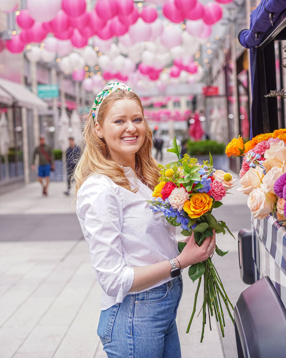CityCenterDC's tweet photo. Give the gift of flowers this weekend with a custom bouquet from Lily's Flower Truck! Stop by The Plaza today and tomorrow from 12-5pm to create your own floral arrangement while supplies last.
#LilysFlowerTruck #MothersDay #DCFlowerTruck #DCBloggers #DowntownDC https://t.co/IW7ufwkFQW