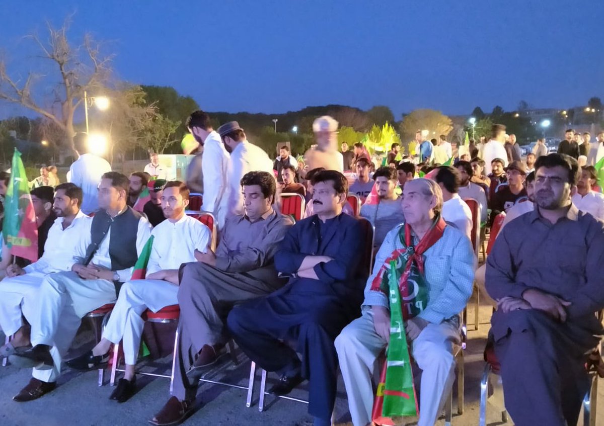 DrShahzadWaseem's tweet photo. Attending Chairman PTI @ImranKhanPTI 's virtual address to overseas Pakistanis at F-9 Park Islamabad. 
Pakistanis around the world reject this imported government and are ready for Haqiqi Azadi March towards Islamabad.

#IKAddressToOverseasPakistanis 
 #امپورٹڈ__حکومت__نامنظور https://t.co/Hmzs2tF3mH