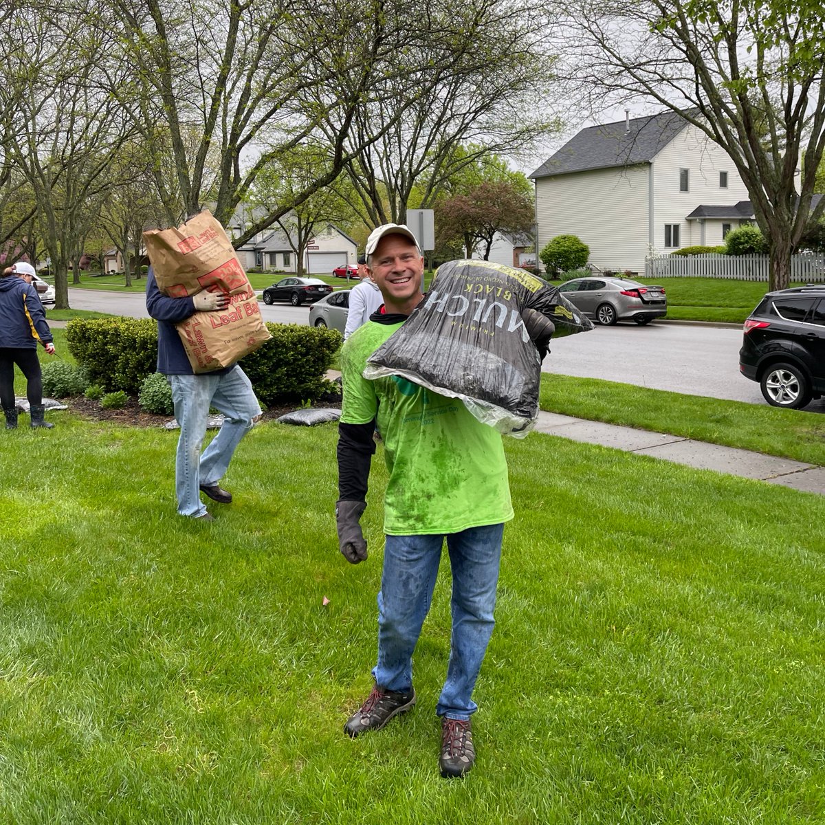 DublinSchools's tweet photo. Thank you to all of those in our community that volunteered their time today for Community Service Day. Thank you for keeping our community beautiful! https://t.co/7wyAdWhjFw