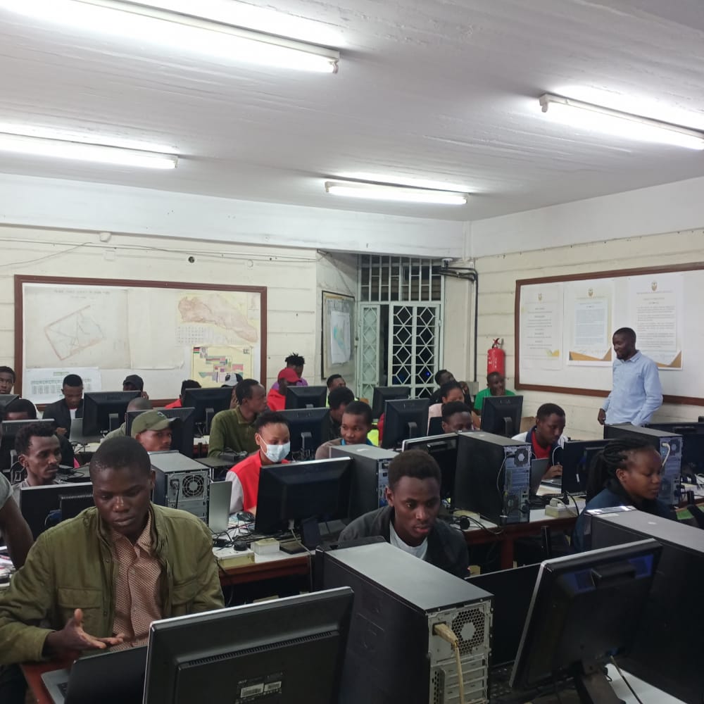Mary Muthee (@_marymuthee) on Twitter photo Today 7th May 2022 marked the second session on R-programming which covered data frame creation and creating maps with all elements in R..@GeospatialAsso1 club <a href="/youthmappers/">YouthMappers</a> chapter in <a href="/TU_Kenya/">Technical University of Kenya</a> aims at exposing the students with the best skills.#GIS #gischat Today 7th May 2022 marked the second session on R-programming which covered data frame creation and creating maps with all elements in R..@GeospatialAsso1 club <a href="/youthmappers/">YouthMappers</a> chapter in <a href="/TU_Kenya/">Technical University of Kenya</a> aims at exposing the students with the best skills.#GIS #gischat