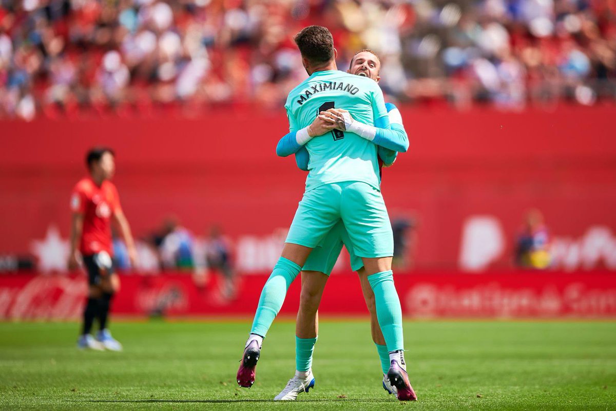GranadaCF's tweet photo. Todo suma.
Aarón ➕ Luis
¡Grandes! 🙌🏼👏🏼👊🏼

#EternaLucha https://t.co/unFrRflGpL