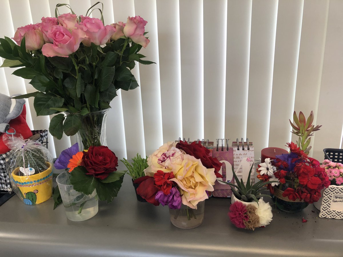 The staff felt the love this week during teacher appreciation week. Thank you HSC and parents for the yummy treats and heartfelt notes.💕#usdlearns #osterpride