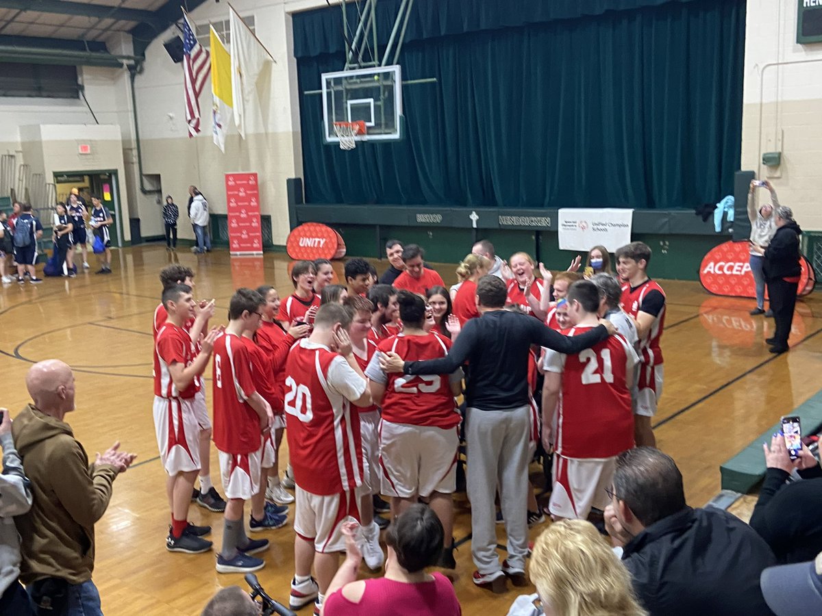 Special congratulations to the Unified Basketball Team for winning their Division 2 state championship!!! The Coventry community is so proud!! #choosetoinclude #unifiedoakers <a href="/HoskinsSenora/">Señora Hoskins</a> <a href="/CoventryOakers/">Coventry High School</a> <a href="/SORhodeIsland/">Special Olympics RI</a>