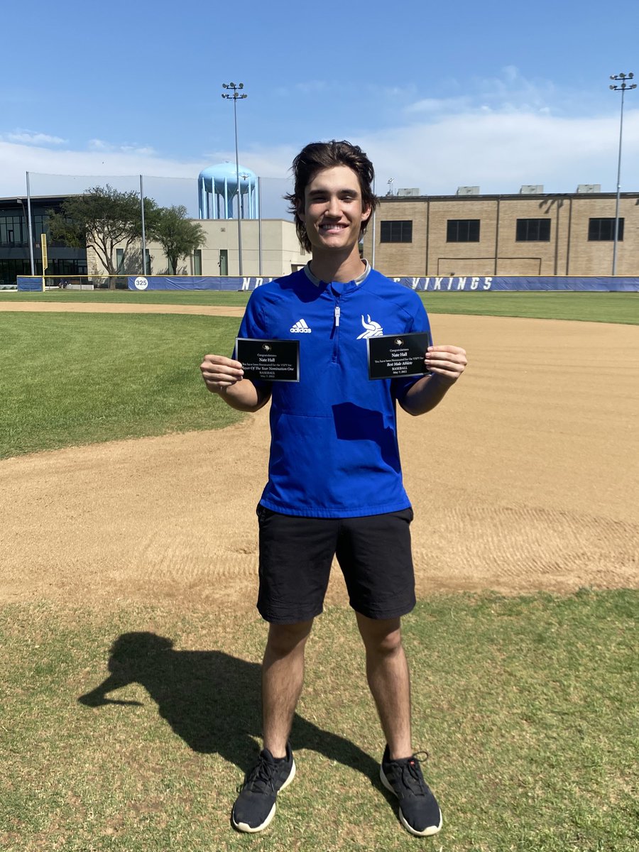 Congrats to these 2 senior studs ⁦<a href="/treyrowe29/">Trey Rowe</a>⁩ and Nate Hall for being nominated for <a href="/VSPYS/">VSPYS</a> Best Male Athlete‼️💪 These 2 have contributed at the varsity level for multiple years at a high level❗️#VSPYS2022