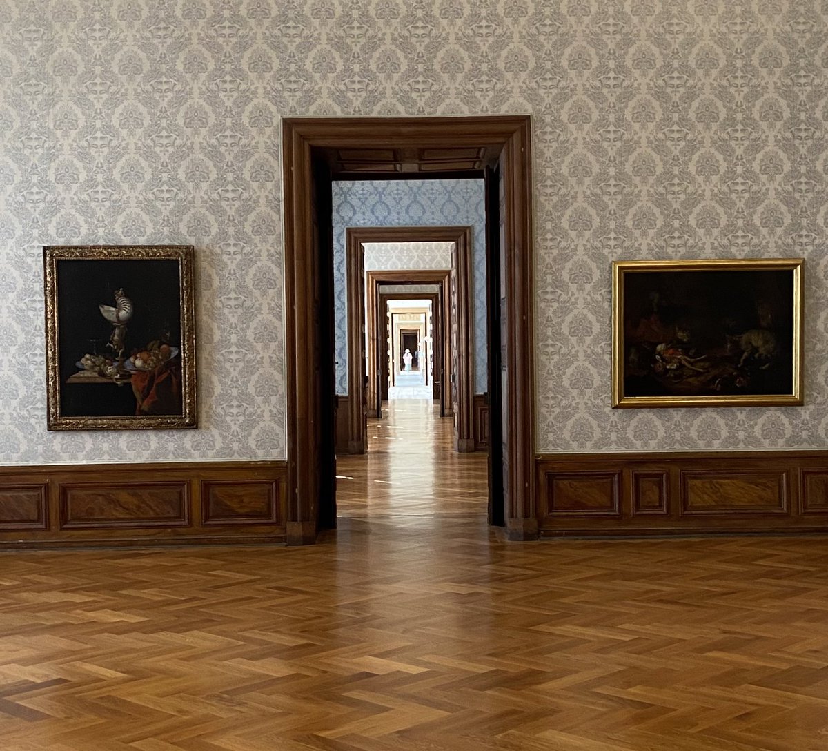 saminmuc's tweet photo. Bestimmt eines der schönsten Barockschlösser Deutschlands: Das Neue Schloss Schleißheim mit Gemäldegalerie fast für mich allein gehabt #MucToDo https://t.co/gHGcdAFmjq