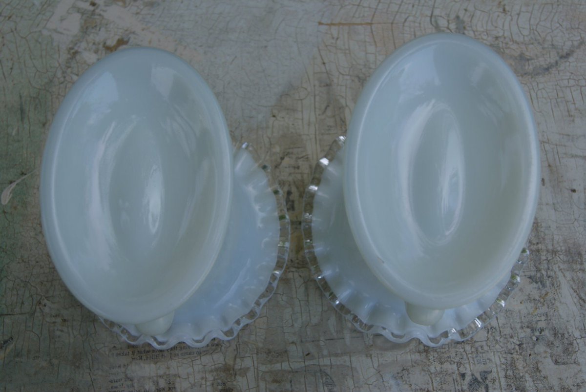 Wisdom_Lane's tweet photo. Lot Of 2 Vintage 1940s Fenton Silvercrest Cornucopia Shaped Candlesticks Or Candleholders Milk Glass With White Trim https://t.co/HpEAmiJEjN #Etsy #WisdomLane #LotOf2 https://t.co/6uNerH8lwc