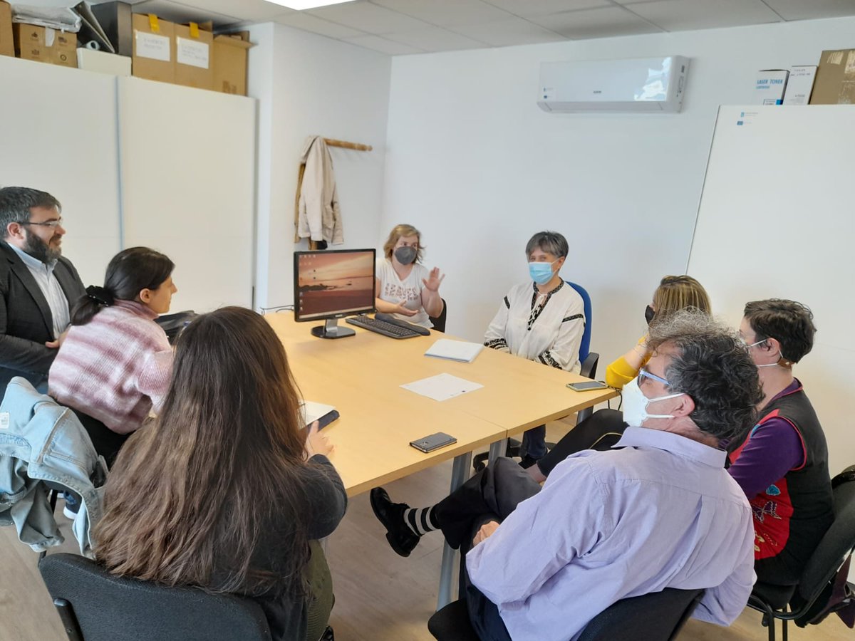 GALP7GALP7's tweet photo. O mércores mantivemos un encontro coa delegación da fundación holandesa #PROSEA. Esta visita realizouse ao abeiro do proxecto CTP, que desenvolverá unha norma internacional para a capacitación dos pescadores en materia de #pesca sostible, e da man da @FundacionCETMAR Seguimos! 💪 https://t.co/JUoVBIawCZ