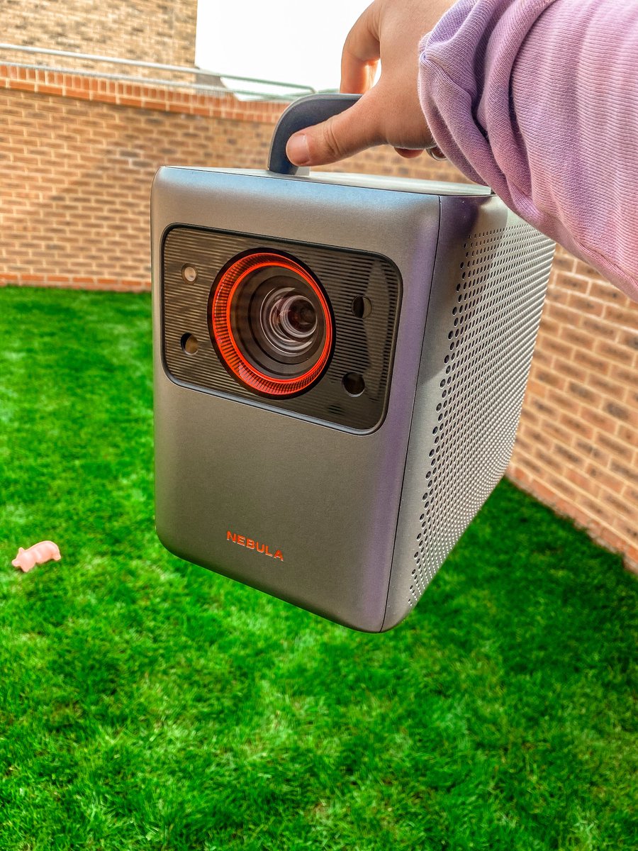 SeeNebula's tweet image. Start the fun anywhere with #NebulaCosmosLaser 🌎 

Link to $500K giveaway 👉 seenebula.co/TWCosmosLaser4K

#cosmoslaser4k #nebulaprojector #projector