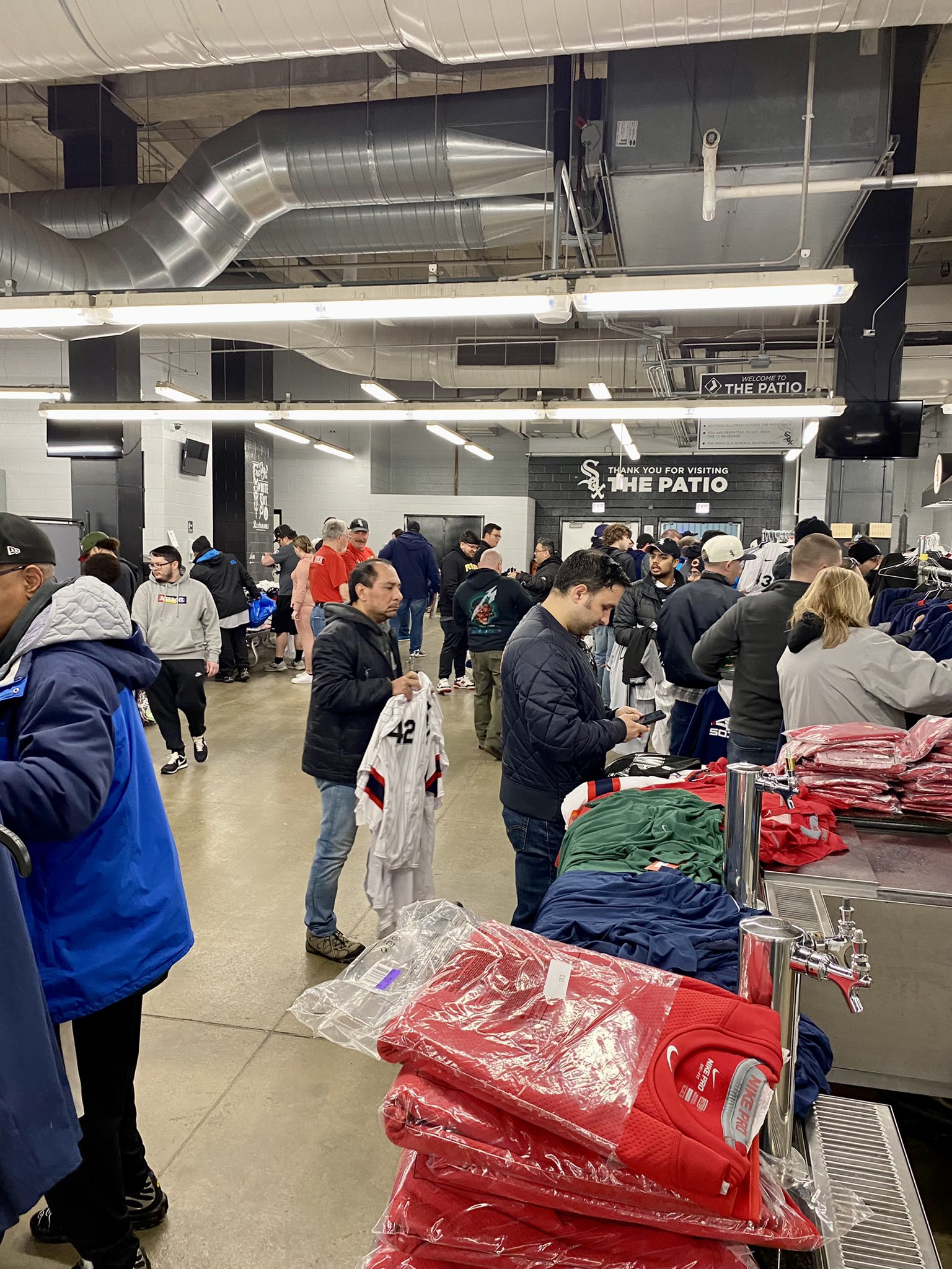 A White Sox Garage Sale? White Sox Charities Gets It RIGHT. From The 108