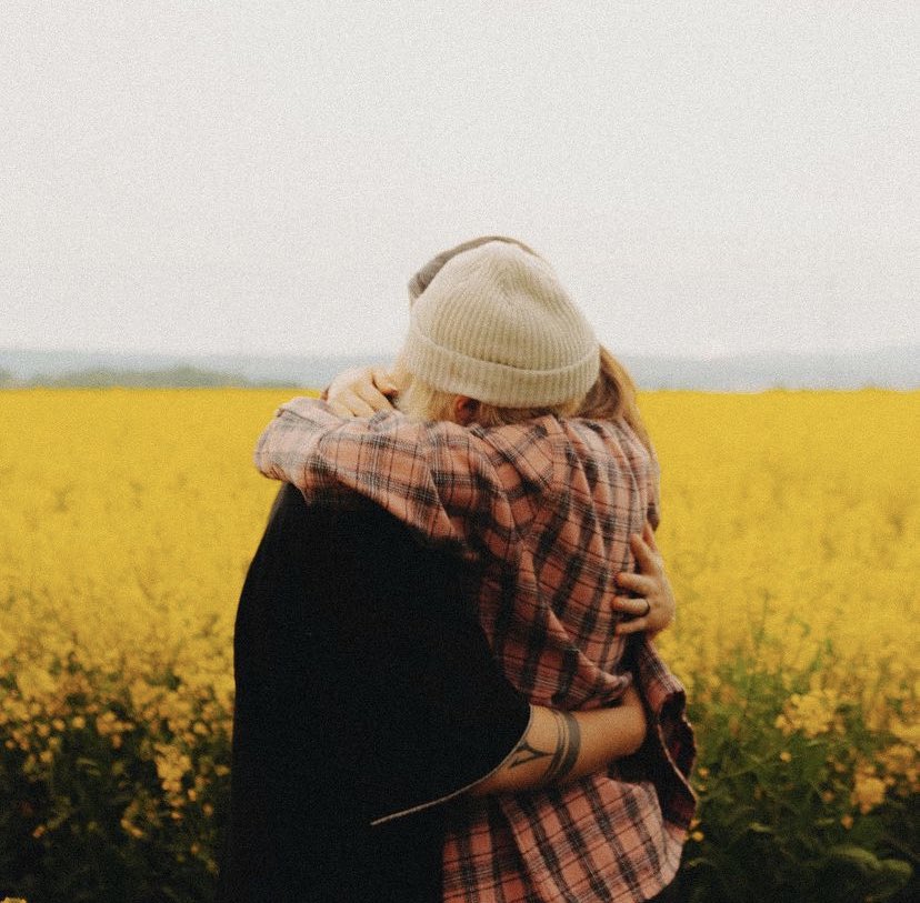 highontwl's tweet photo. michael clifford and crystal leigh are goals.🤞🏻🌼 https://t.co/HWTnoFrnNN
