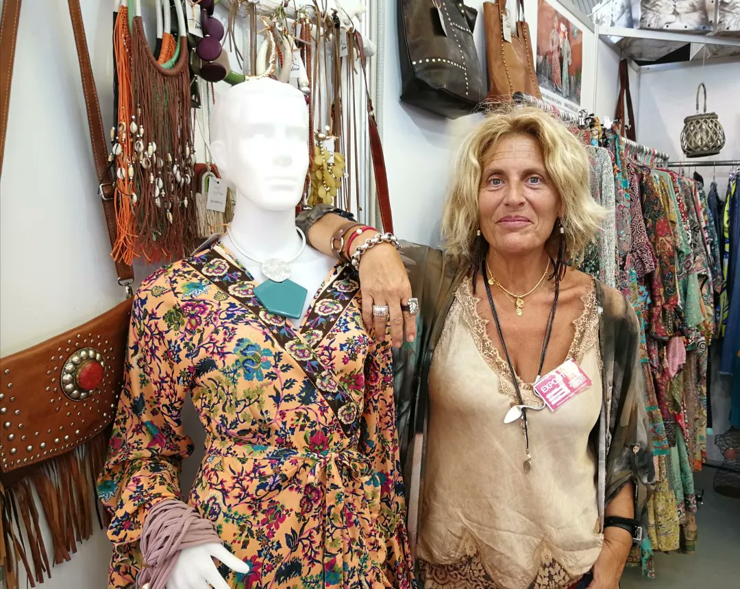 recintoferialtf's tweet photo. 👗Cuando compras ropa en #Toaloca.com , compras un producto único, lleno de la esencia y personalidad. Visítala en #TenerifeVolcanicFashion https://t.co/bin9bYRxCL