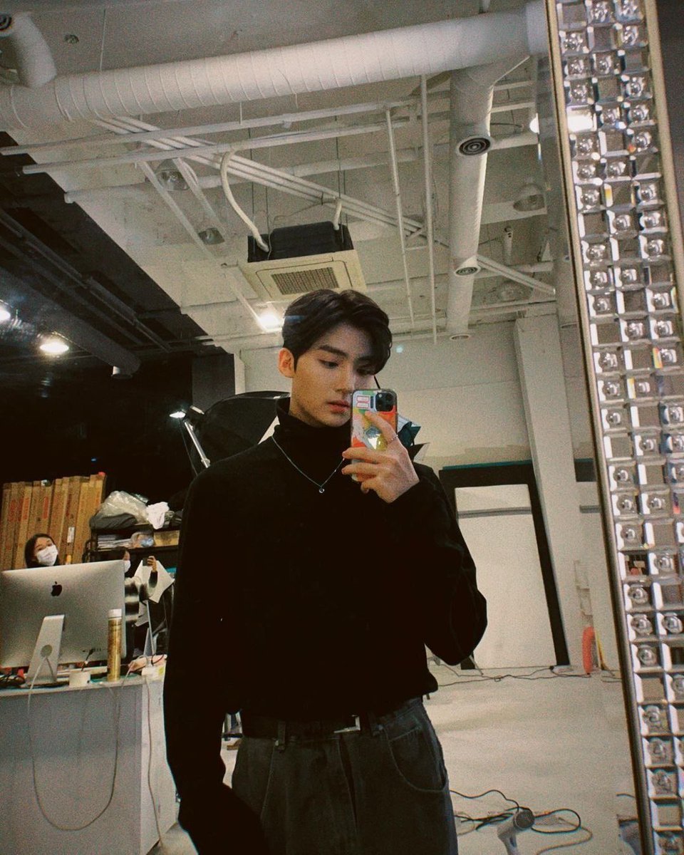 JPPHAD's tweet photo. 우리 상원 생일 축하해 🥀 그동안 힘들었어  여기까지 오느라 고생했어 그리고 태어나줘서 정말 고맙고 모든 소원이 이루어지길 바래고 항상 건강하게 행복한 하루하루를 보내길 바래~  #HappySangwonDay #FlowerboySangwonBirthday #꽃보다예쁜_상원이_생일 #OurSpringBoy20thBirthday  #traineeA https://t.co/hFC9jc2qjZ