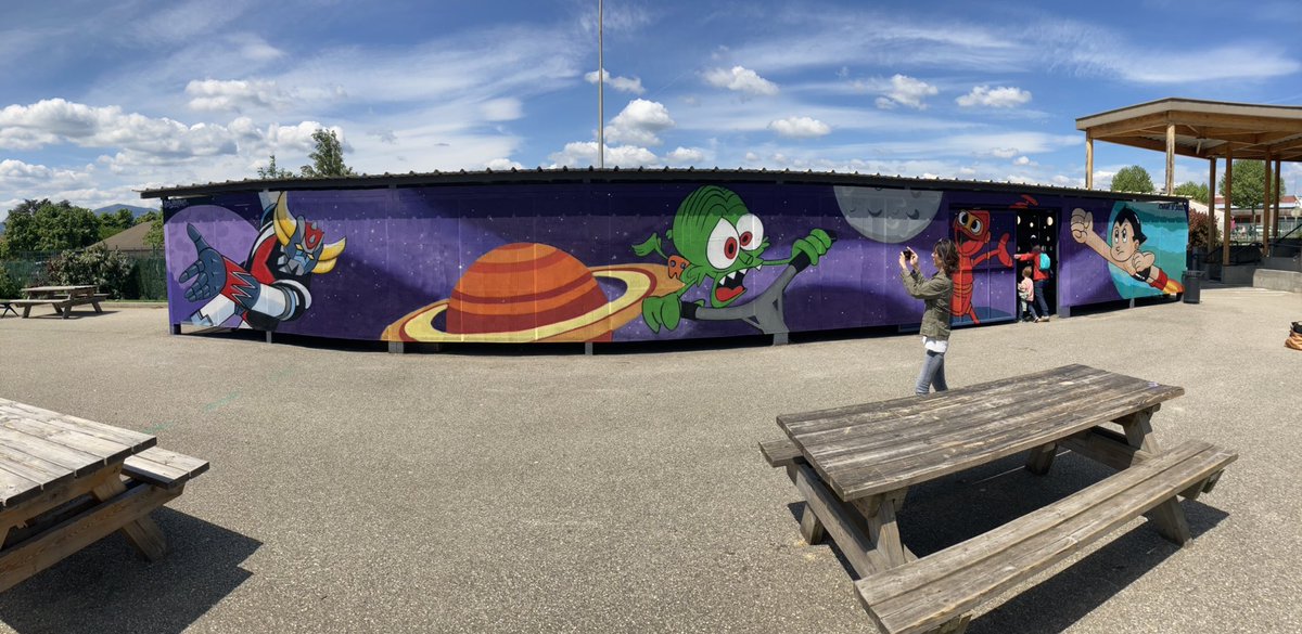 martin_chaize's tweet photo. Visite à mon collège de la Lombardiere ce matin.
Plein de projets incroyable portés avec les éco-délégué(e)s et les élèves :
_ jardin du collège
_ îlot central pour apporter de la verdure et un espace accueillant
_ fresque réalisée par les élèves d’art plastique

Bravo à vous ! https://t.co/BqwE69u85L