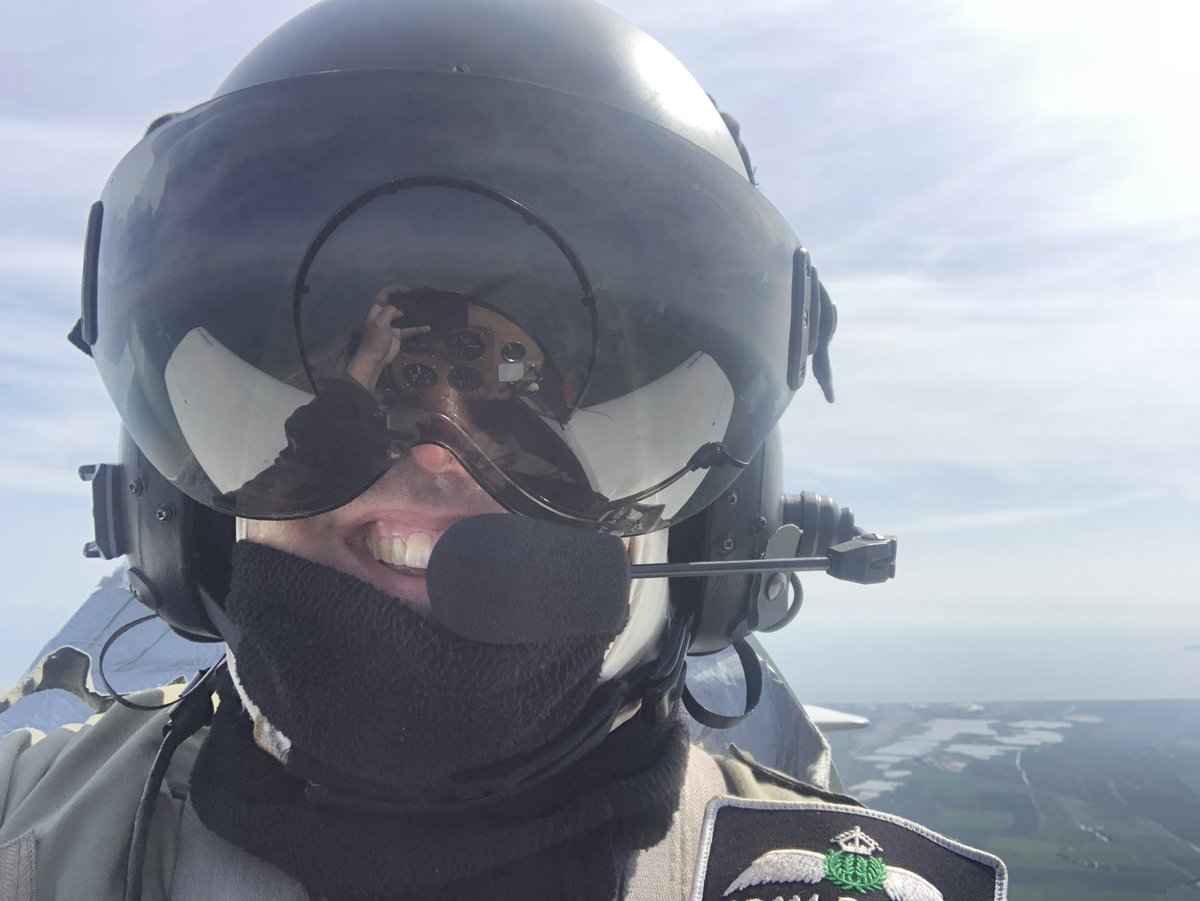 Aviatoradam's tweet photo. After 10 months, mountains or paperwork and endless frustration the engine I built flew for the first time and it was beautiful
#opencockpit #testflight #aircooled https://t.co/fZHDgWHwBb