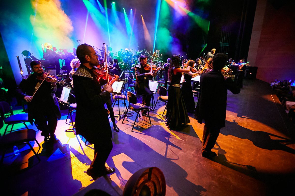 FilmSymphony's tweet photo. Primero de tres conciertos este finde… ¡y no pudo ser mejor! 💙 ¡Gracias Logroño por vuestra increíble acogida!

#EfectoFenix #FSOFENIX #FilmSymphony https://t.co/NeCkvEnCkY