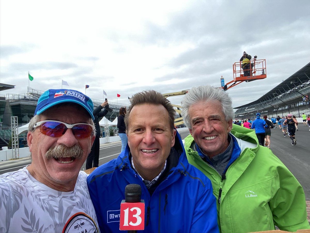 TriBarney's tweet photo. @calabro13sports @WTHRcom Great to see you and Frank at the Start/Finish line of the track. https://t.co/PxovmrEaKq