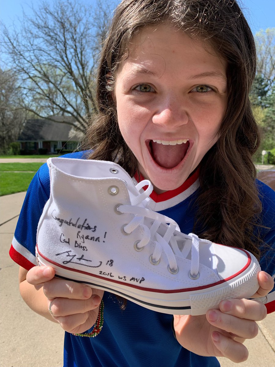 ryanncough's tweet photo. BEN ZOBRIST SIGNED MY SHOE (again!) The craziest and coolest grad gift ever! Huge thanks to Ben, Tom, and Jason for making this happen. Man do we miss that guy! https://t.co/9sJarCrpht