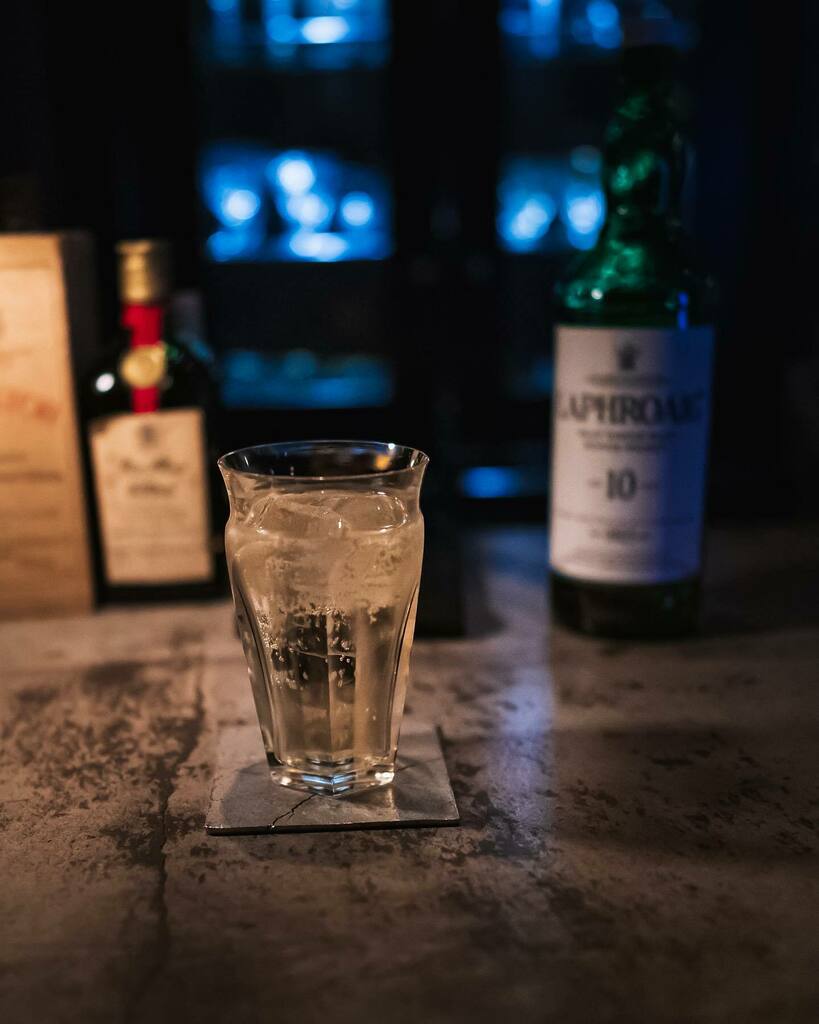 SudareCocktail's tweet photo. 🍸
📍城. / Tokyo, Japan.

◼︎Laphroaig Highball
✒︎Build

蒸し暑い雨の日

LAPHROAIGですっきりとしたハイボール

#bar城 https://t.co/XD4JxEJFZp