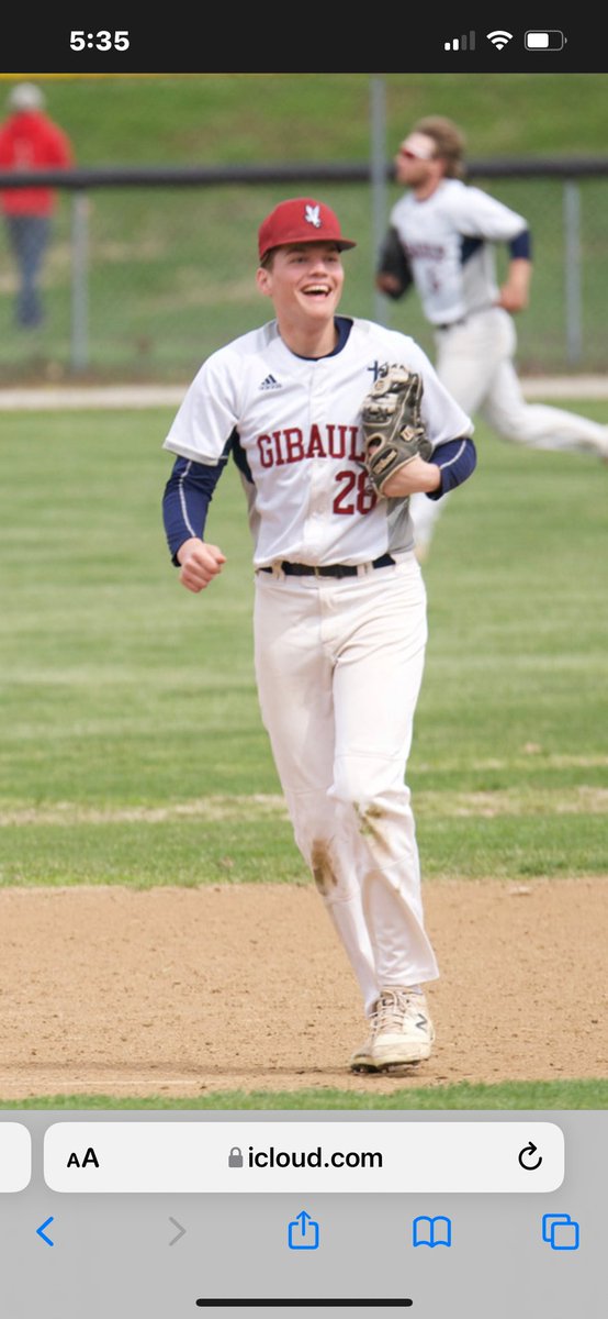 GibaultSports's tweet photo. @GibaultHawksBsb will be celebrating @greenjude24 day on Monday! Come out @GibaultFan to support Jude and his senior day! Game time is 4:30. #gibaultproud @GibaultCatholic @republictimes https://t.co/qNlVzr7MyO