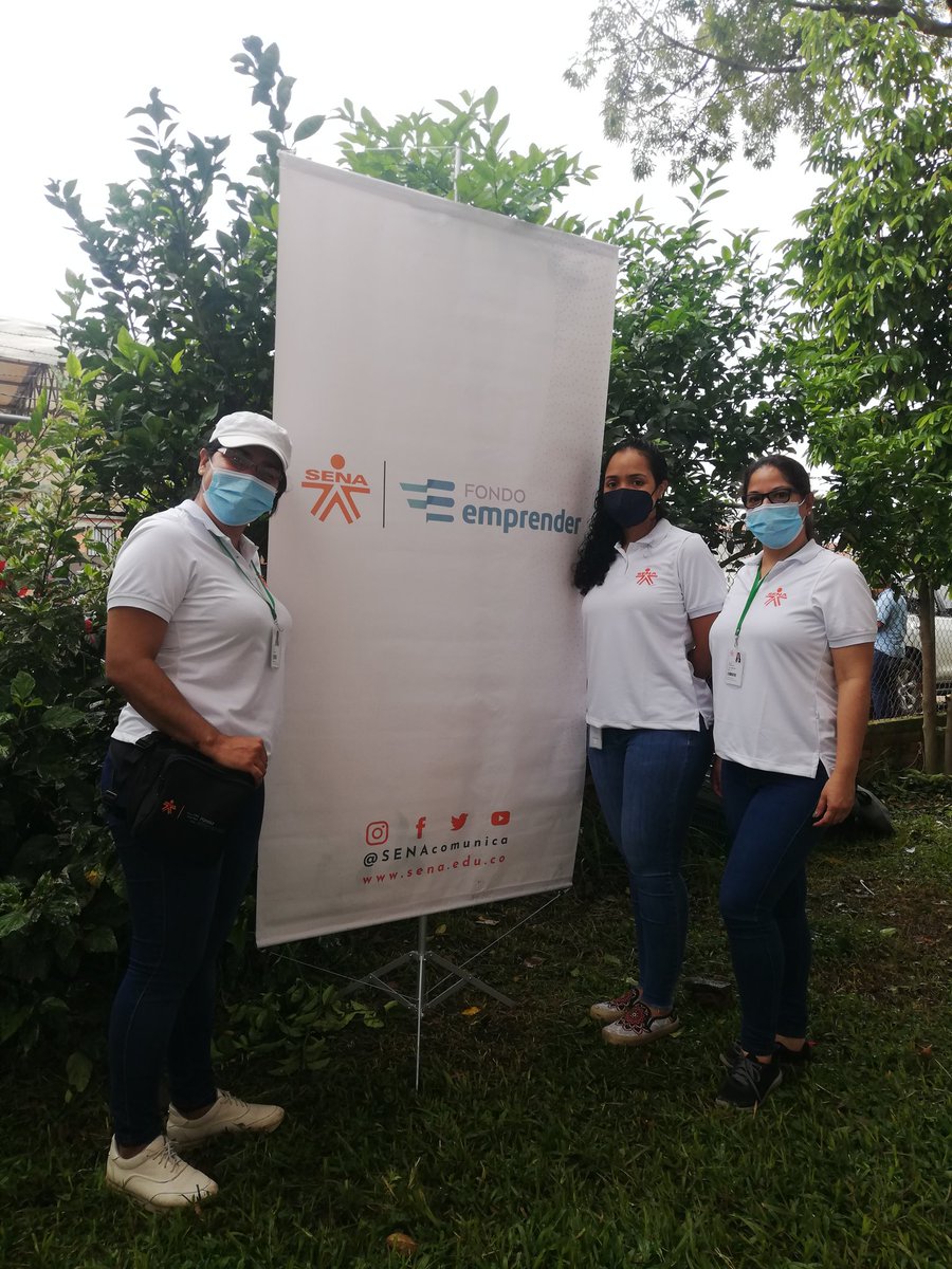 dianabedoyav's tweet photo. Hoy damos a conocer servicios SENA SBDC y de Agencia Pública de Empleo APE SENA en la jornada de gobierno al barrio de la Alcaldía de Cali, en donde se presenta oferta interinstitucional a los habitantes de la comuna 14. @PauloCPolo @fjmurielandrade @SENA_RValle #FondoEmprender https://t.co/0gx2RQ6pQo