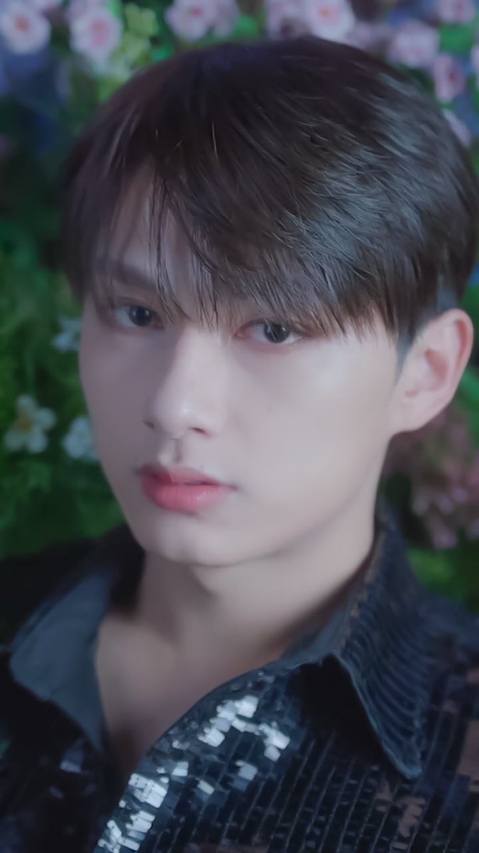 wjhedits's tweet photo. ㅤ
ㅤ            @pledis_17 #세븐틴⁠ #준
ㅤ https://t.co/MMNd49RIYq
