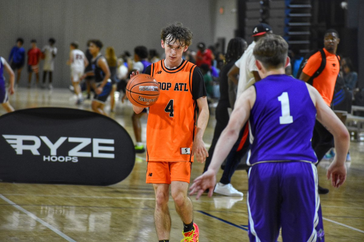 RYZEHoops's tweet photo. HoopAtlanta 2023 PG Reese Gelsthorpe looked very impressive to start the weekend. Quick, high energy guard that can score from all three levels. He went for 23 points &amp; connected on six threes against GATA Academy. @hoopatlanta_AAU https://t.co/jx0WR4hbVd