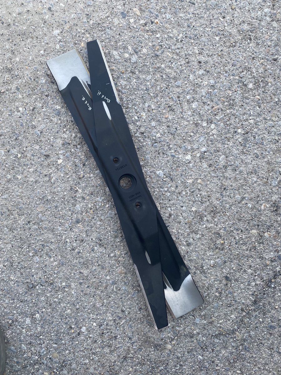 brettbar's tweet photo. Newly sharpened mower blades. Both for under $14 bucks too!! #underratedthings https://t.co/hcTwNXafE4