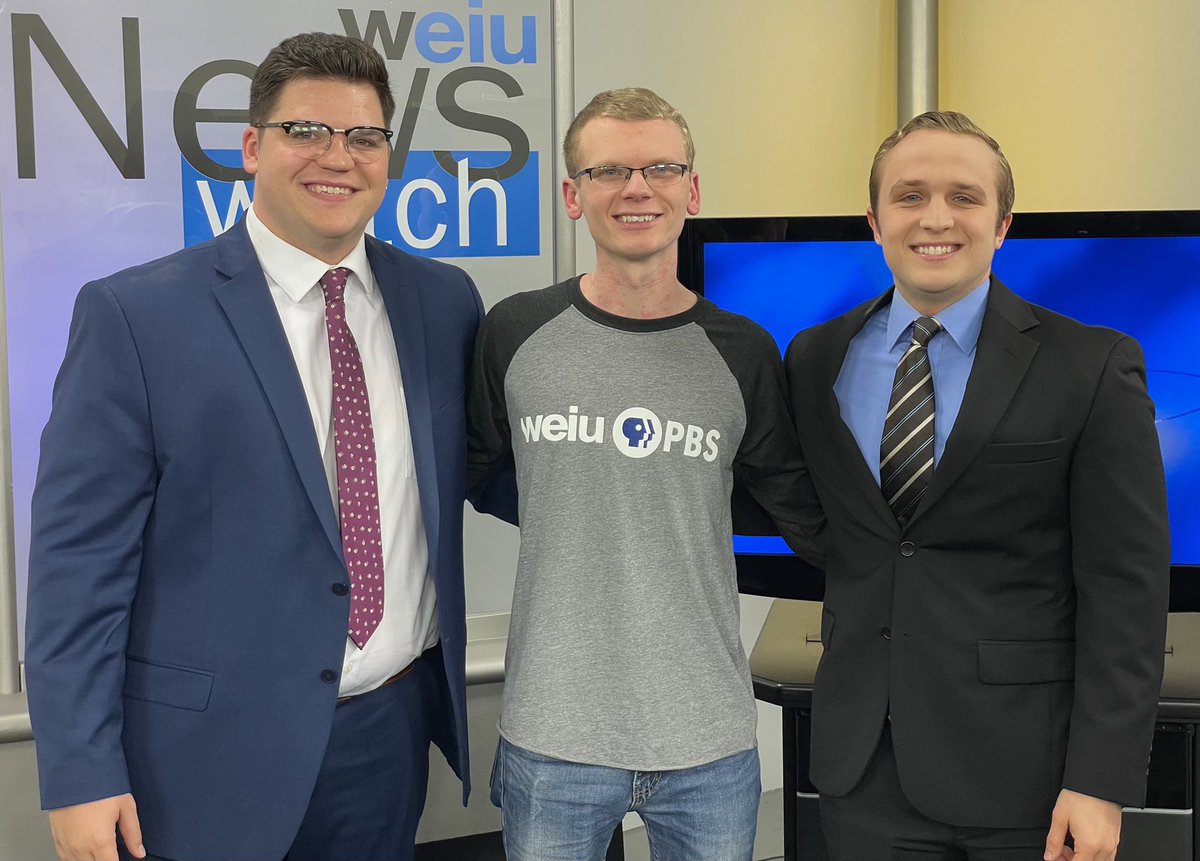 elau_weather's tweet photo. It’s a big day for these guys! Congrats to #EIU’s Class of 2022! 🎉
I’m happy I was able to make it for your final News Watch and to witness Kelly’s annual cry.
So grateful our paths crossed at #WEIU, and I look forward to seeing you both rock it in the real world! https://t.co/LUhzbuXIh8