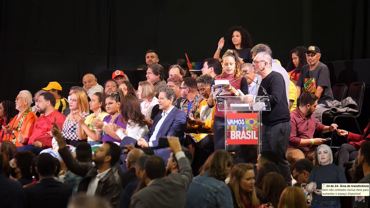 updatecultura's tweet photo. Maior petista do Brasil, ex-BBB21 Arthur Picoli comparece ao evento de pré-candidatura do Lula. https://t.co/DQ0Rxdhk8W