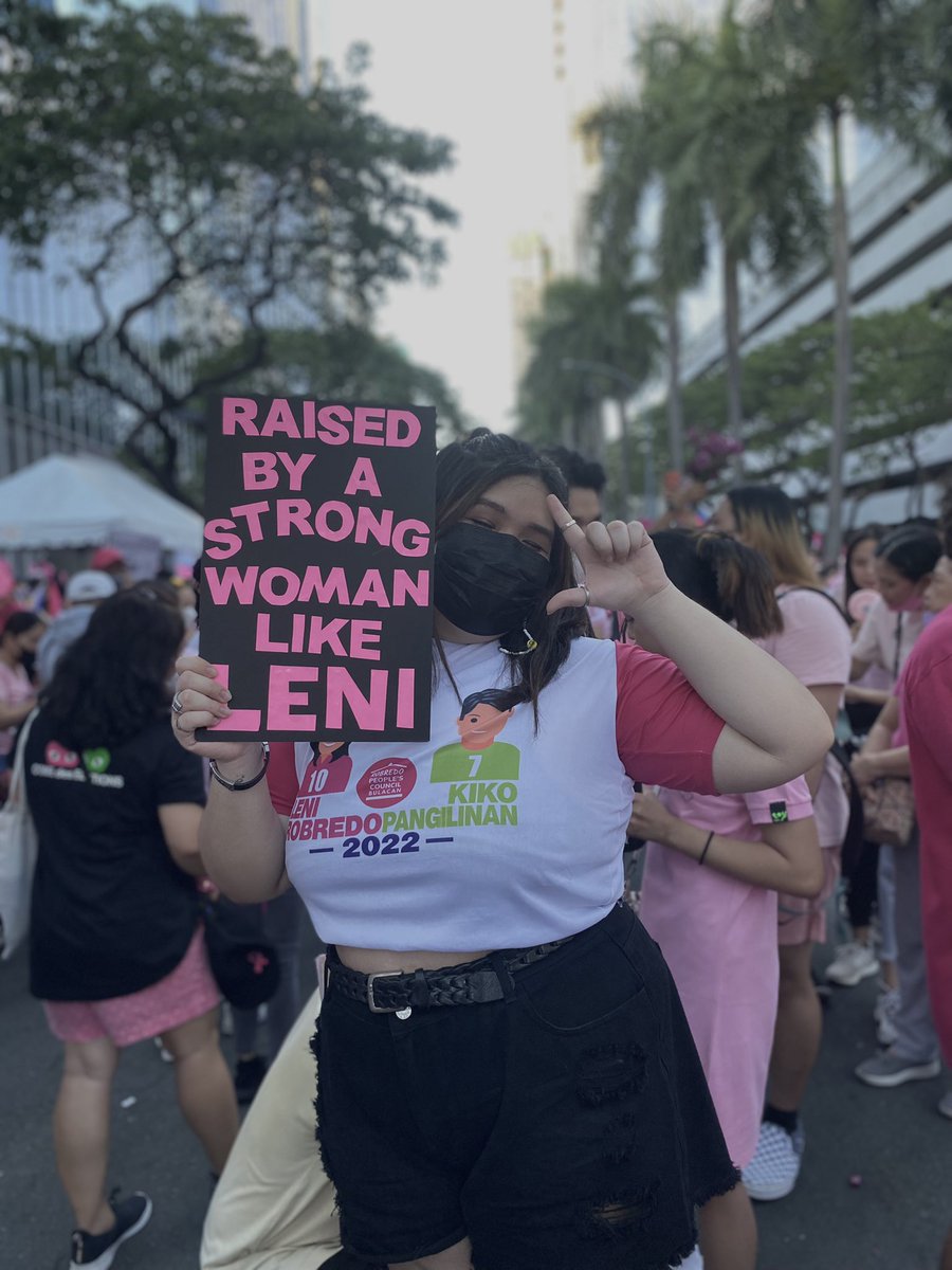 jeonkcart's tweet photo. tumindig (wt Jungkook) para sa kinabukasan ng Pilipinas! MAPAPANALO NA10 TO!🫶🏻🌸 

#OnePinkMarch #OnePinkFight #Kakampink #MakatiIsPink https://t.co/MeJNW9LbHF