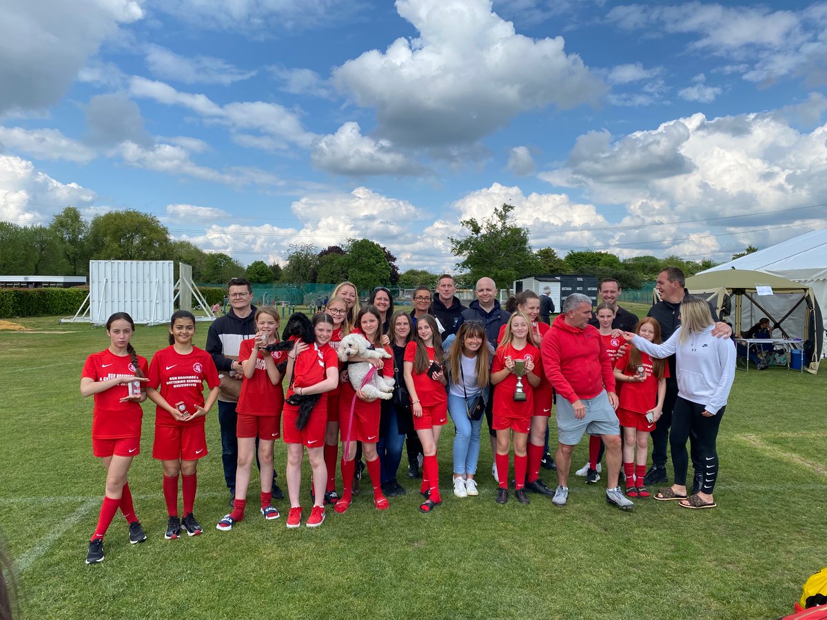 Leewarwick10's tweet photo. @BOREHAM_WOODFC @BorehamwoodYFC @ArsenalLadies @HGFPL18 @emmabowers608 https://t.co/wlIx9EL4er