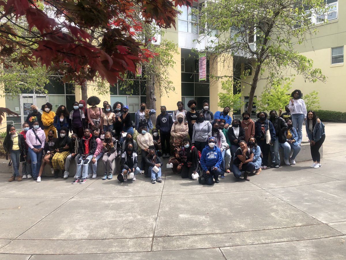 tarshelbeards's tweet photo. Yesterday I met Young scholars from The Sisterhood, a group of 9th-12th graders from Oakland HS. They visited @blackunitysfsu and took a tour of @SFSU campus. Hopefully, we will welcome them to the #BlackUnitySFSU community soon! https://t.co/nAx6pxvm6o