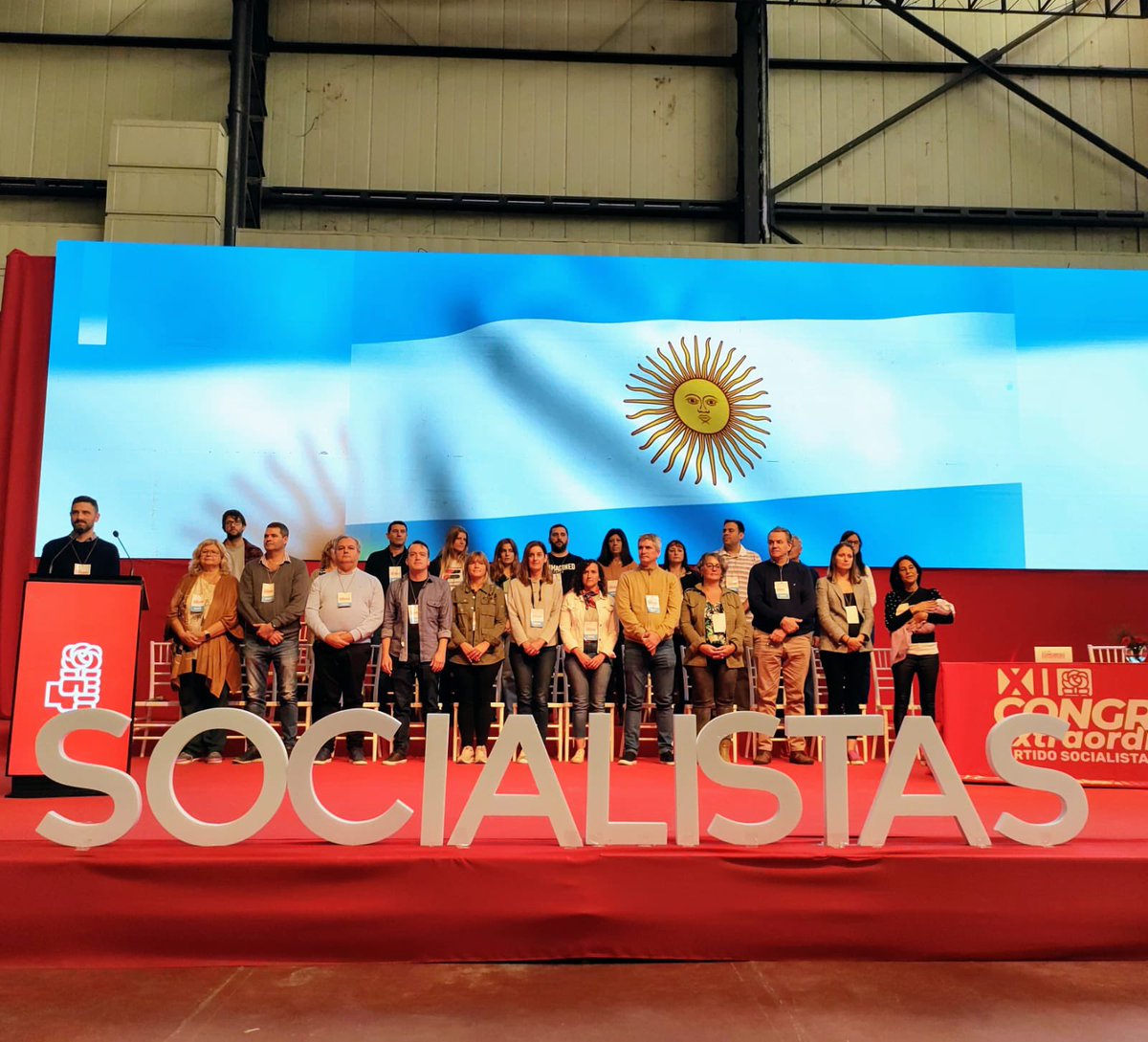 #SocialistasparaelFuturo ✊🏼🌹Estamos en el #CongresoPS junto a compañeras y compañeros de toda la provincia debatiendo y pensando el partido que queremos. A seguir construyendo socialismo‼️ Porque tenemos pasado, tenemos presente y TENEMOS FUTURO