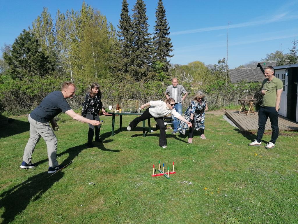 divingdane's tweet photo. Garden olympics are go 😋
#SpringInDenmark https://t.co/RVttfodRcs