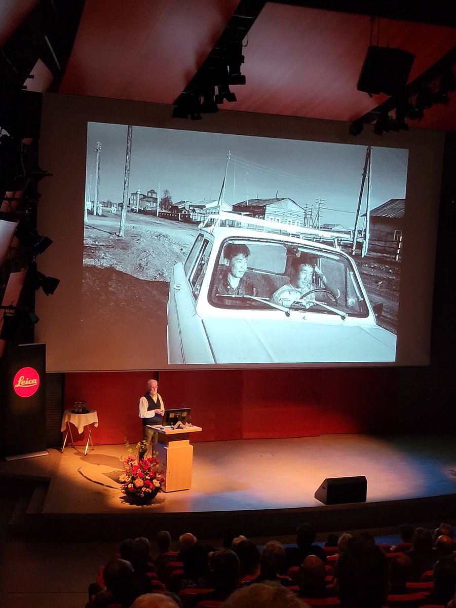 repfl's tweet photo. Great speak at #Leica #SUMMIT22 by #Ragnarxelsson 

Very impressive view into his nature with his eyes. Close and intimidating pictures, as well as beautiful art about it. Look at his work and get inspired.

#leicaswitzerland
#Switzerland #bern https://t.co/9h8go2QHEw