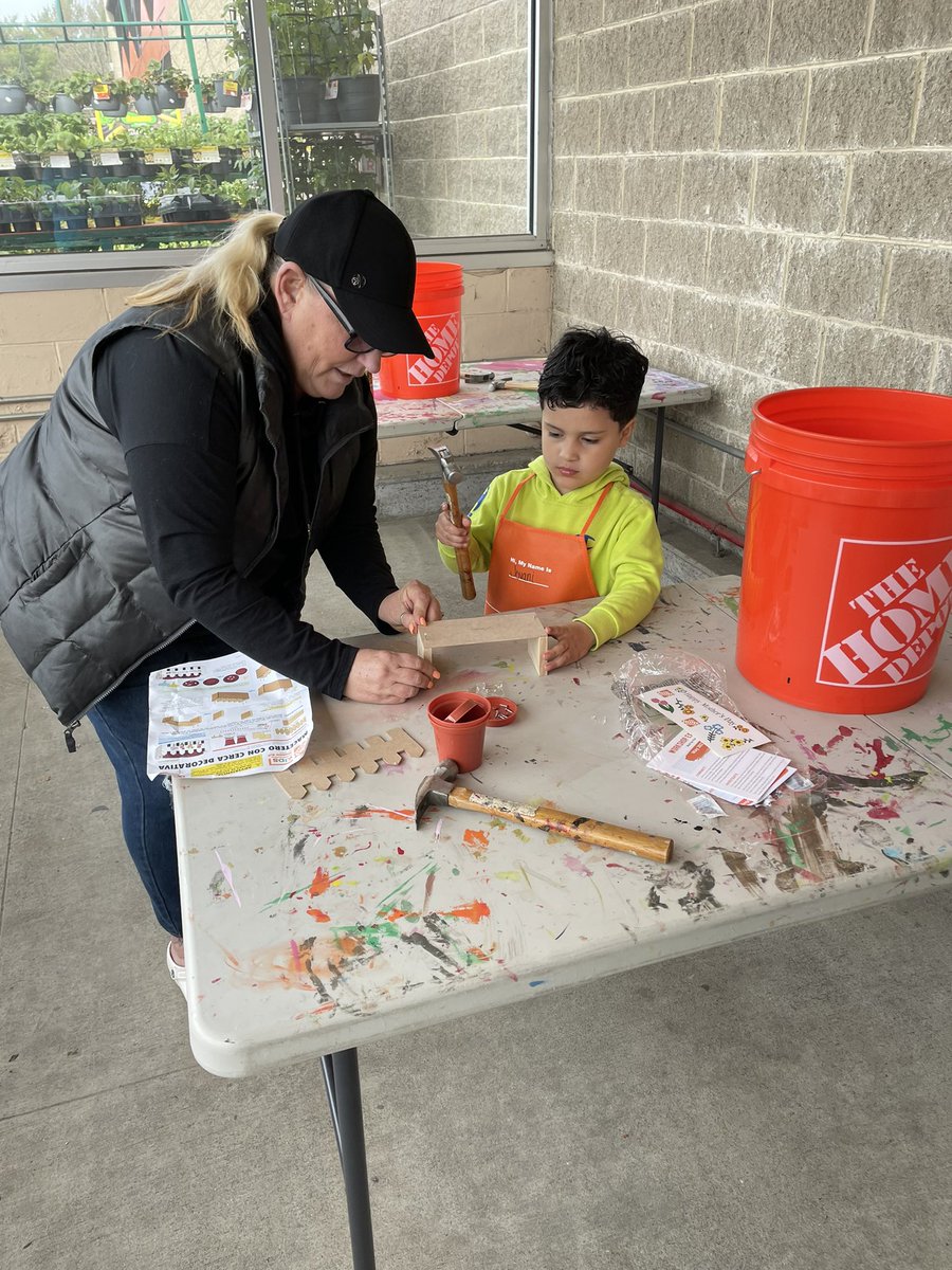 Jennifer Levesque tweet media